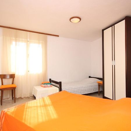 Apartments By The Sea Marusici, Omis - 8632 Mimice Cameră foto