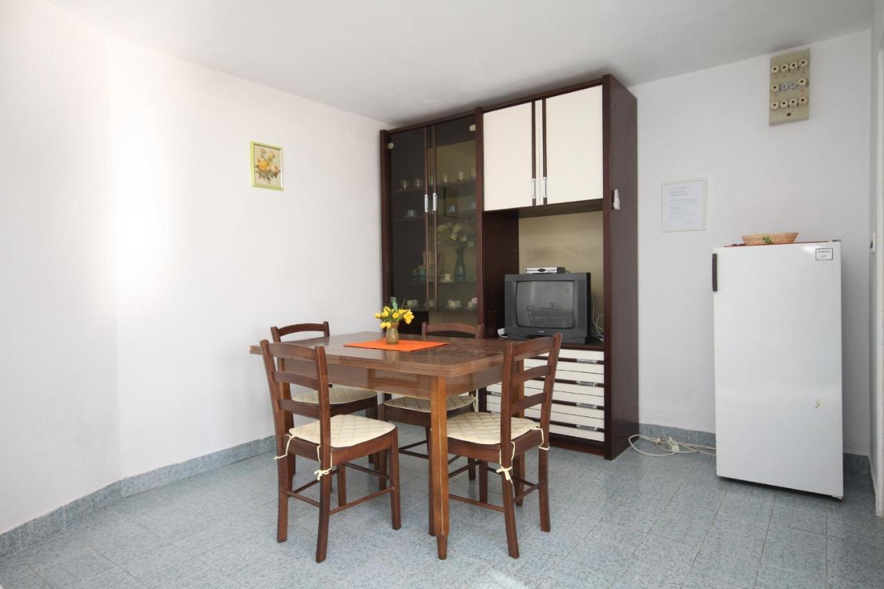 Apartments By The Sea Marusici, Omis - 8632 Mimice Exterior foto